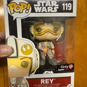 Pop! Star Wars Rey Vinyl Figure